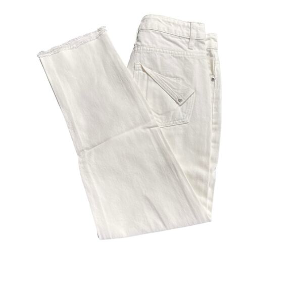English Factory Destroyed Mom Jeans White Distressed Flipped Pocket Sz 25 NWT - Picture 3 of 12